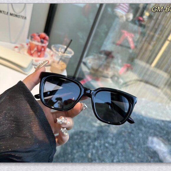 Gentle Monster BILLY Black Sunglasses main image 4